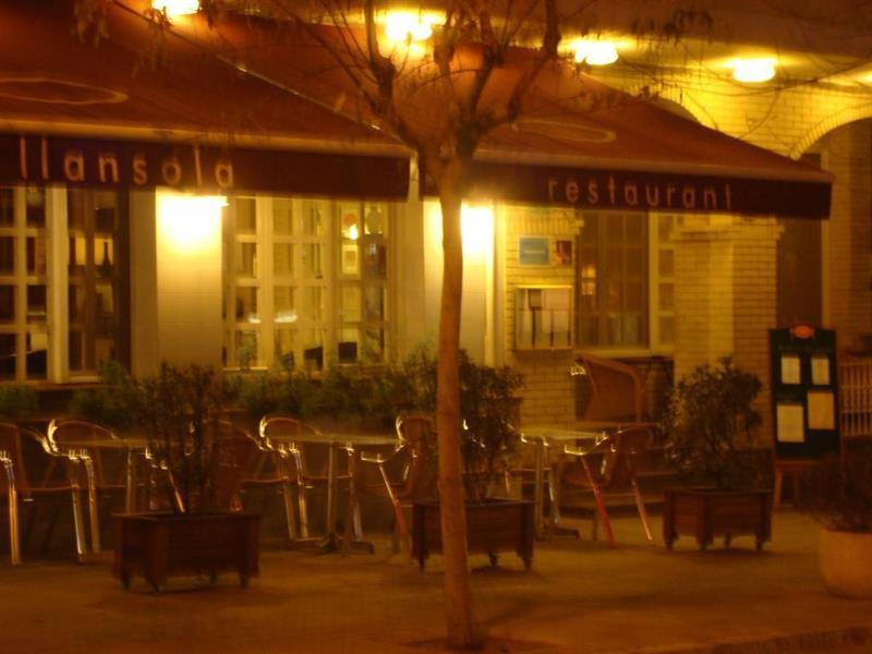 Hotel Restaurant Llansola Sant Carlos de la Ràpita Exterior foto